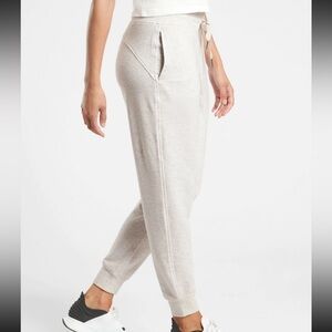 Athleta Balance Jogger Toasted Brown Heather cream tan size medium